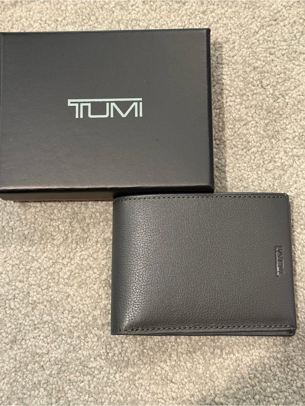 New TUMI Men's Black Leather Alpha Double BillFold Wallet
